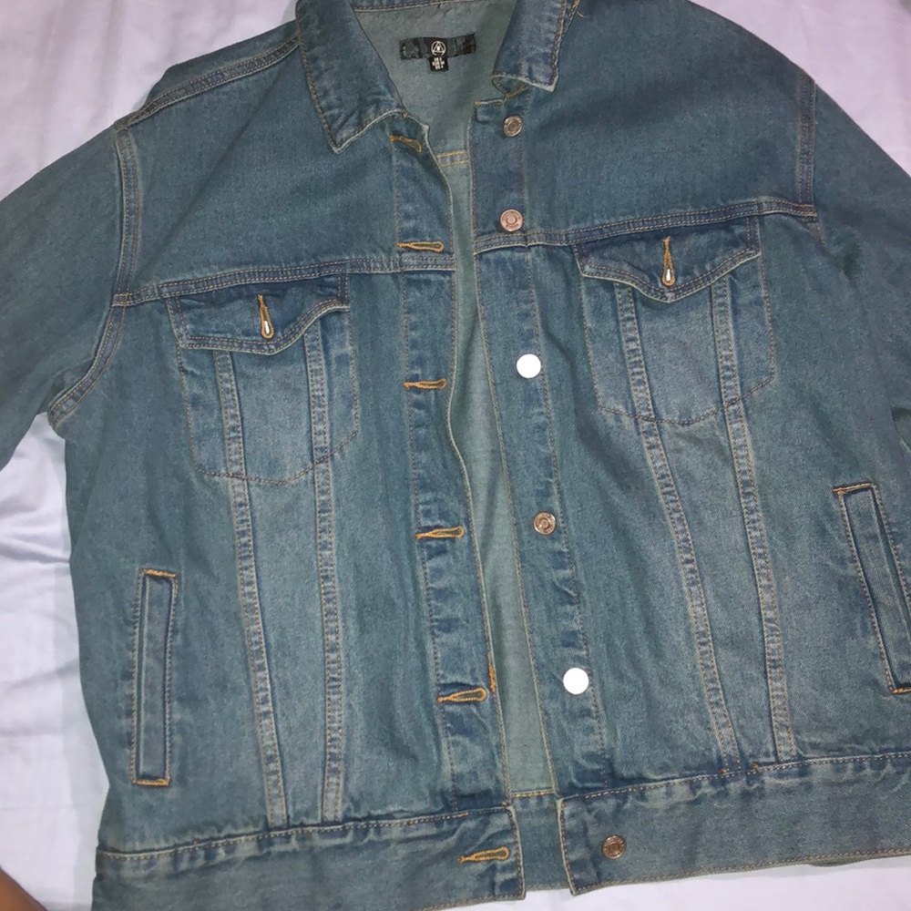 Oversized denim jacket 🦋